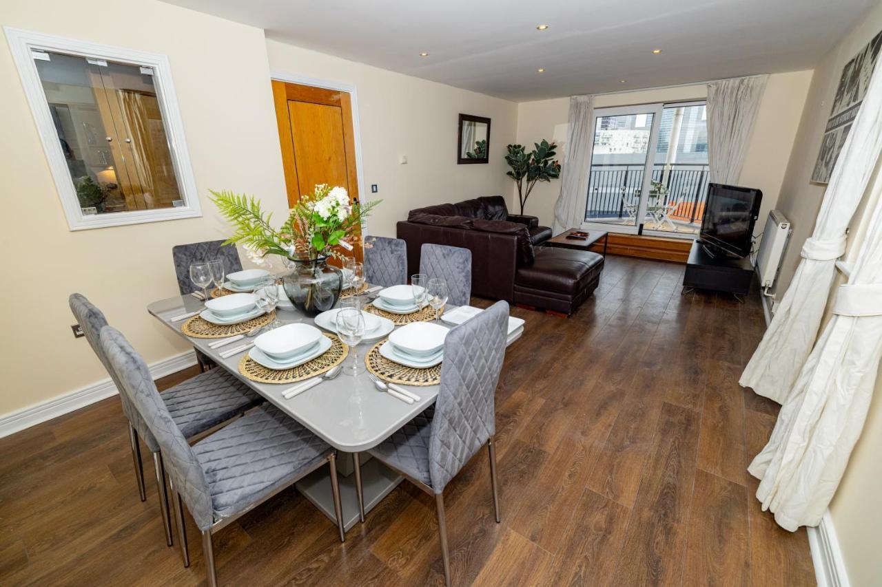 Two Bed Apartment Near Canary Wharf London Exterior photo