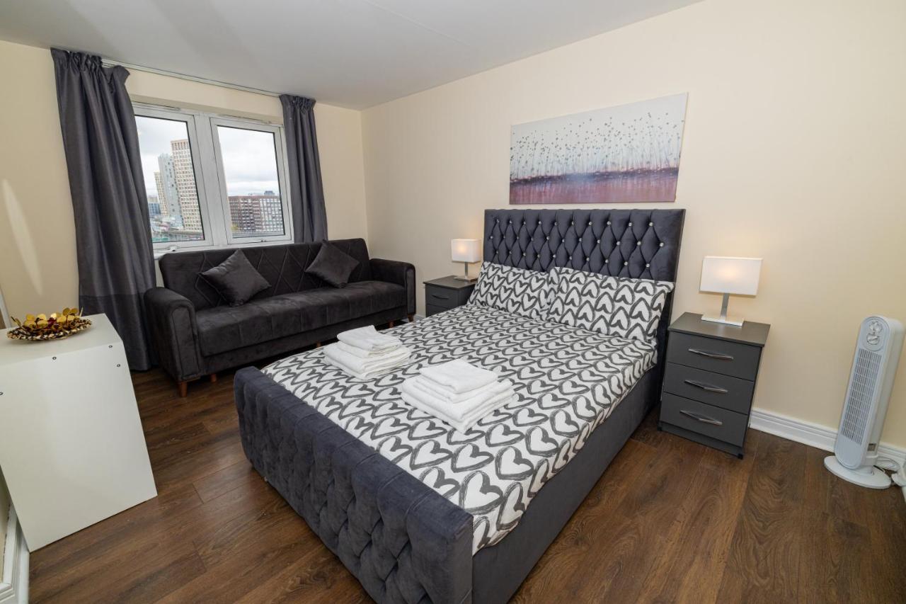 Two Bed Apartment Near Canary Wharf London Exterior photo