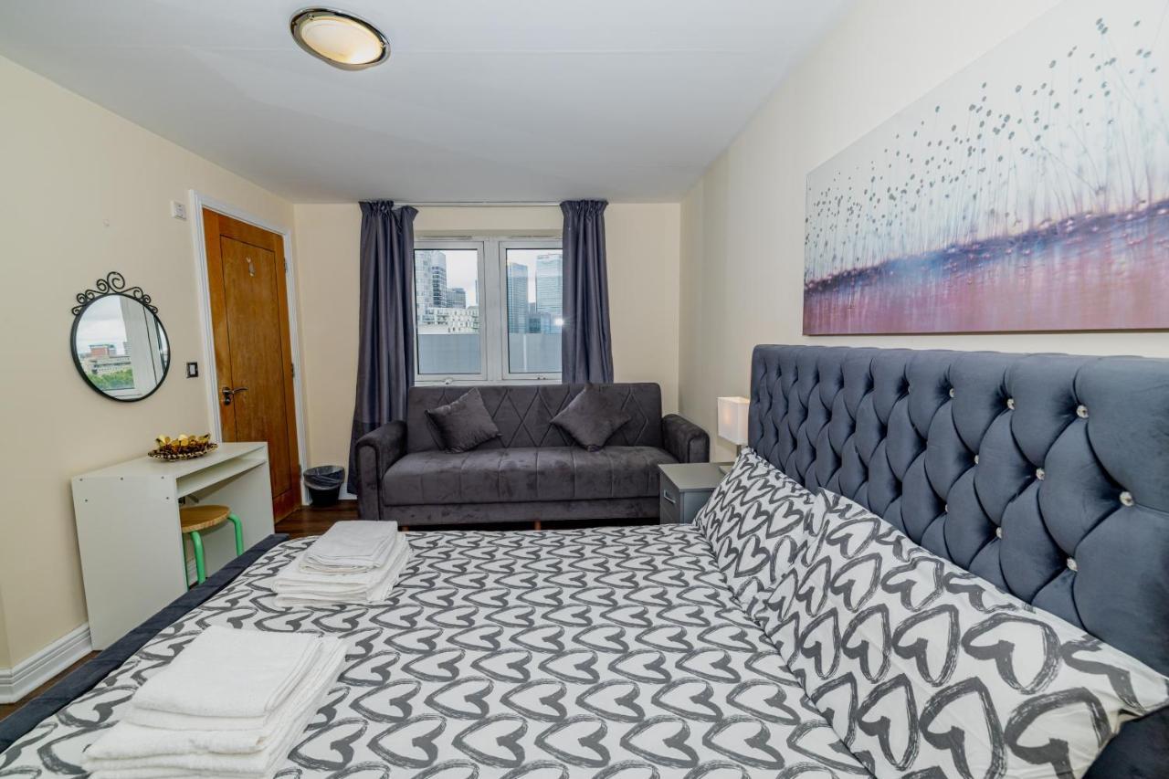 Two Bed Apartment Near Canary Wharf London Exterior photo